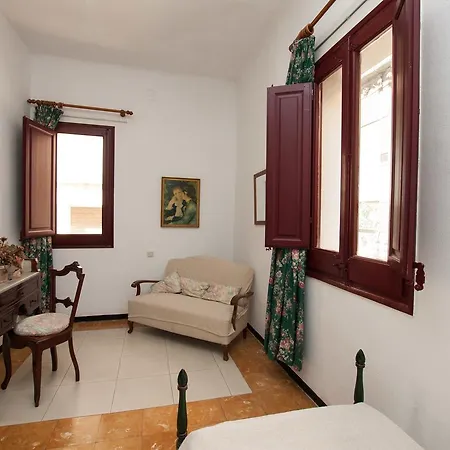 Apt Petxina Red Lloret de Mar